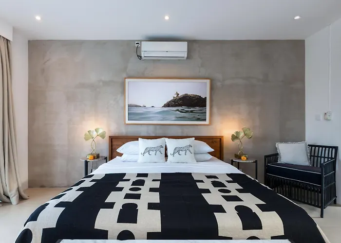 Villa Saffira Seminyak Villa *