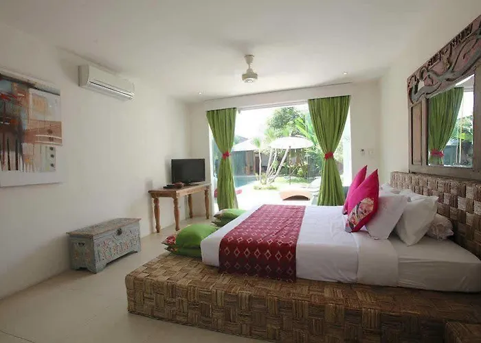 Villa Saffira Seminyak Villa *